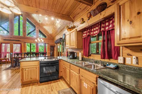 Tiny photo for 2810 Ridge Creek Circle, Sevierville, TN 37876 (MLS # 1349710)