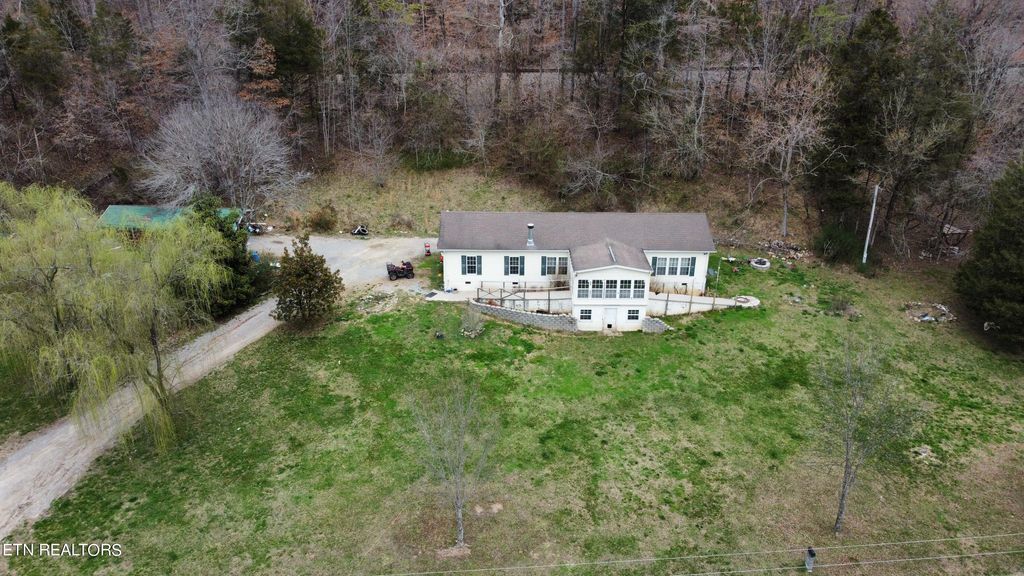 Photo of 2900 Lonesome Valley Rd, New Tazewell, TN 37825 (MLS # 1255196)