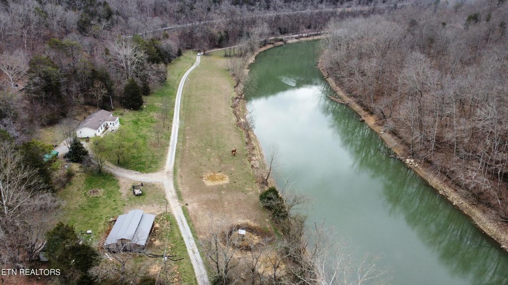 Photo of 2900 Lonesome Valley Rd, New Tazewell, TN 37825 (MLS # 1255196)