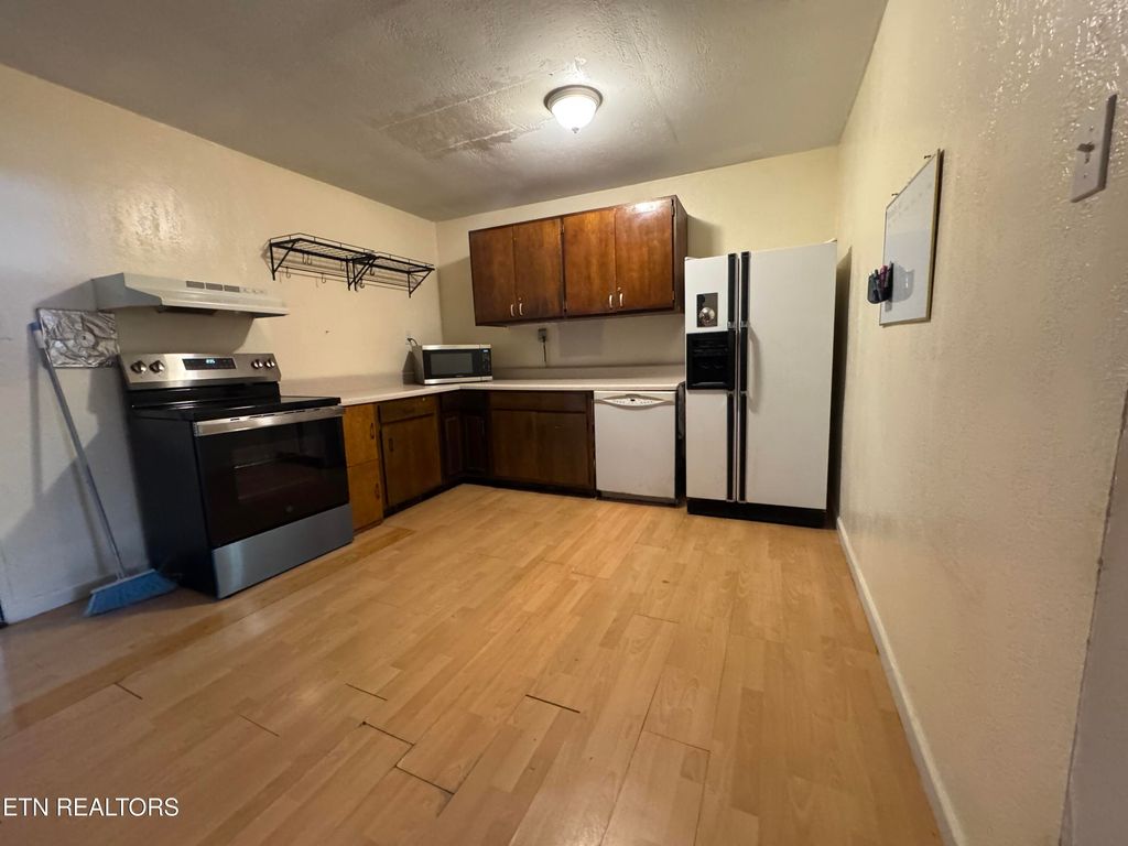 Photo of 709 Fowler St, Clinton, TN 37716 (MLS # 1336363)