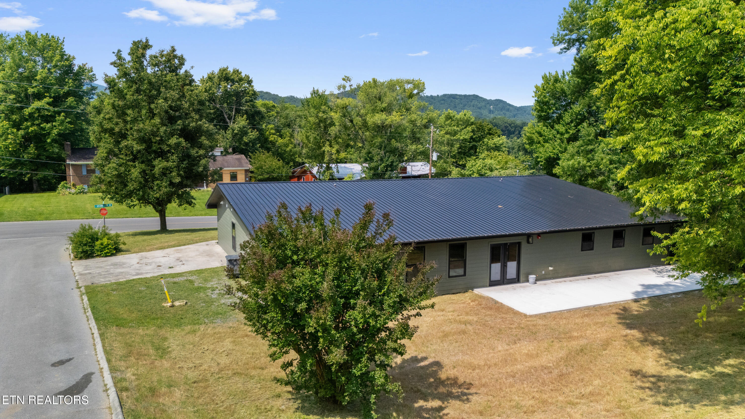 4015 Hitching Post Rd