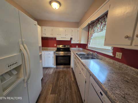 Tiny photo for 221 Rose Drive, Tazewell, TN 37879 (MLS # 1349853)