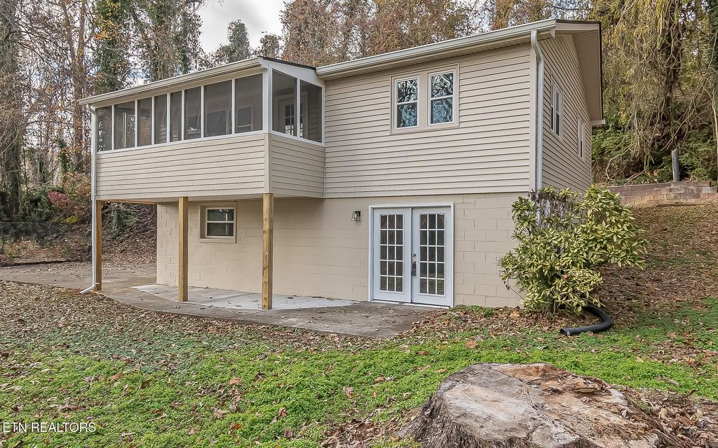 Photo of 3114 Burning Log Lane, Louisville, TN 37777 (MLS # 1281271)