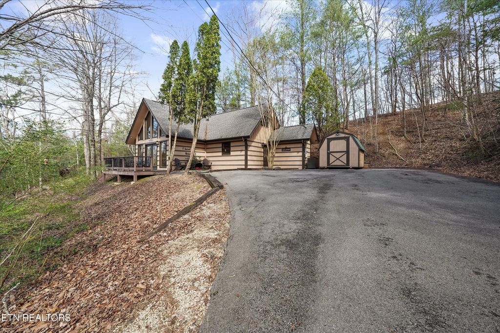 Photo of 1639 Joshua Way, Sevierville, TN 37876 (MLS # 1332097)