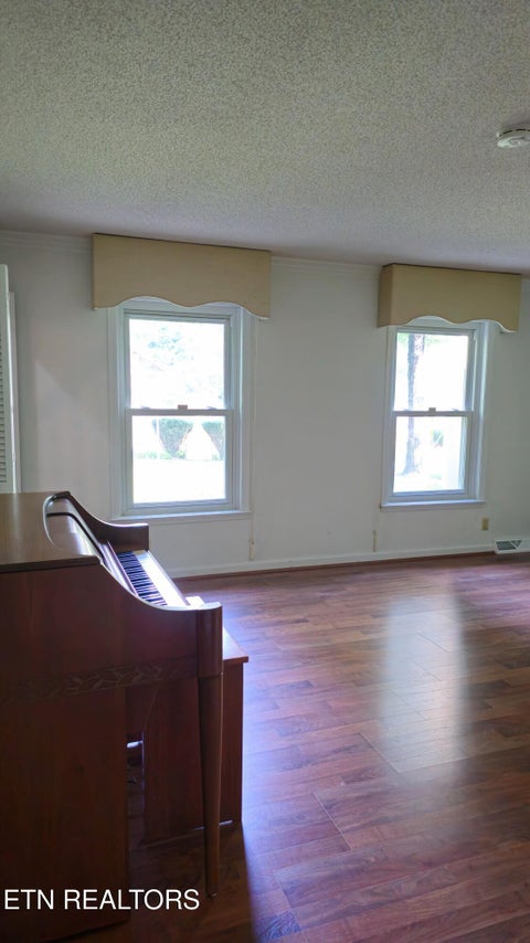 Tiny photo for 111 Claremont Rd, Oak Ridge, TN 37830 (MLS # 1350255)