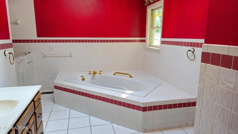 Tiny photo for 111 Claremont Rd, Oak Ridge, TN 37830 (MLS # 1350255)