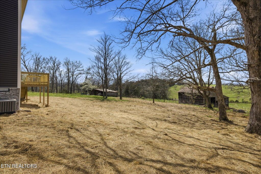 Photo of 237 Cross Valley Rd, LaFollette, TN 37766 (MLS # 1335513)