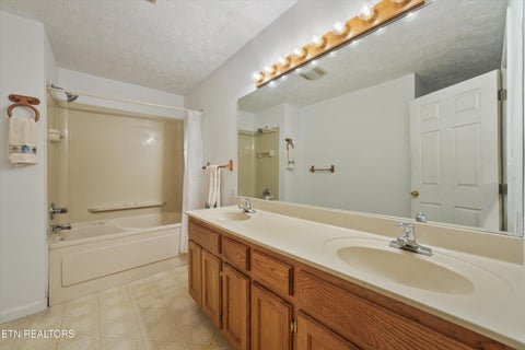 Tiny photo for 175 Alpine Drive, Lenoir City, TN 37771 (MLS # 1360029)