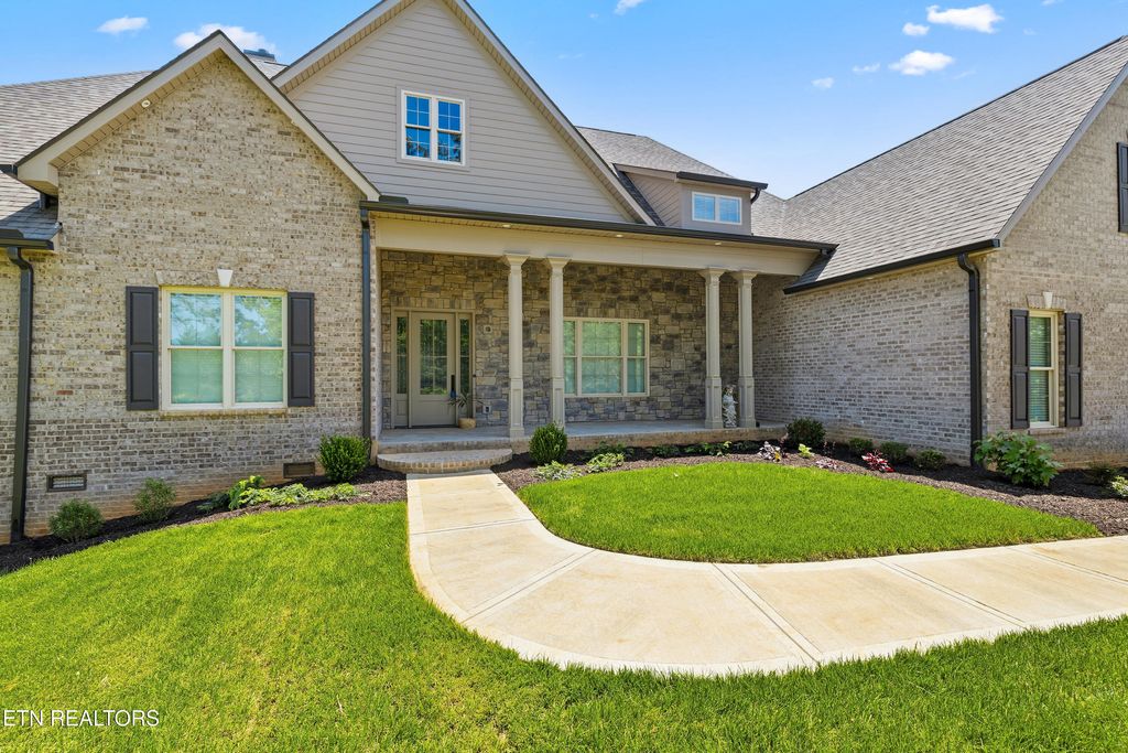 Photo of 7720 Westland Drive, Knoxville, TN 37919 (MLS # 1339553)