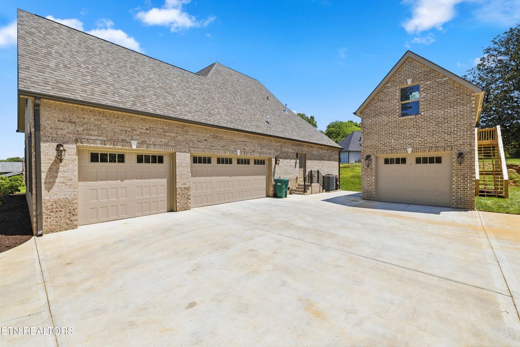 Photo of 7720 Westland Drive, Knoxville, TN 37919 (MLS # 1339553)