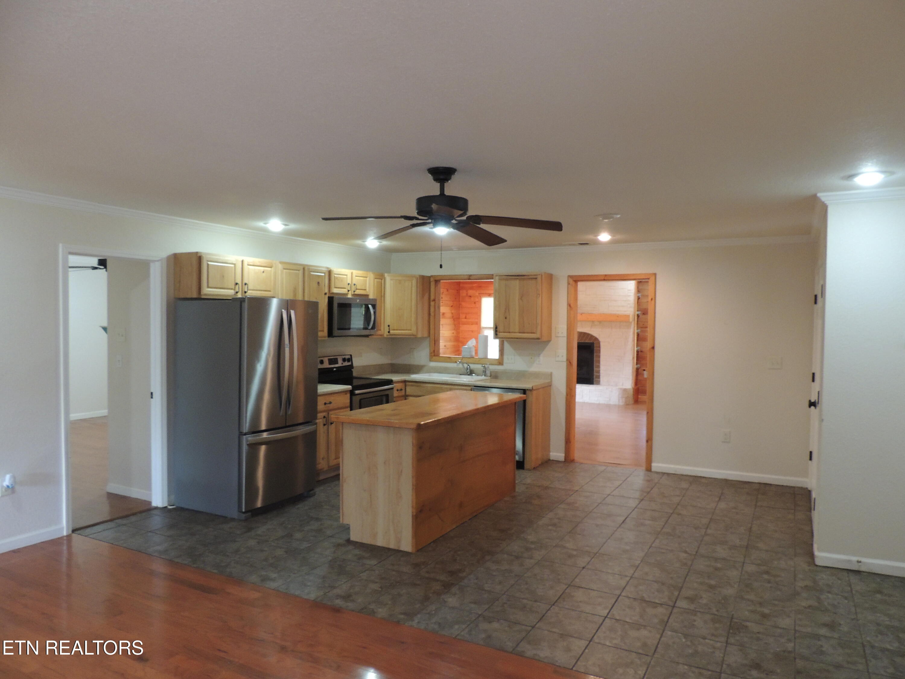 599 ISLAND FORD Rd
