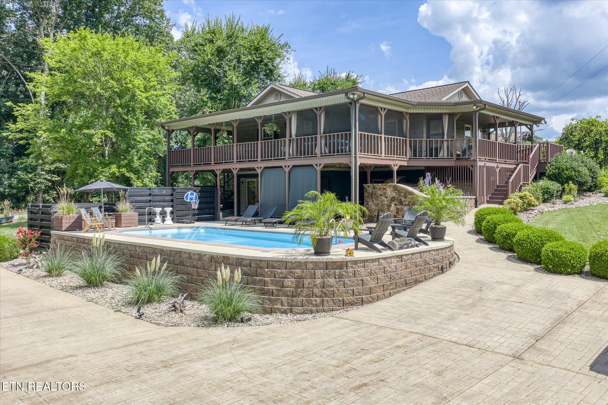 6158 Cherrytree Lane