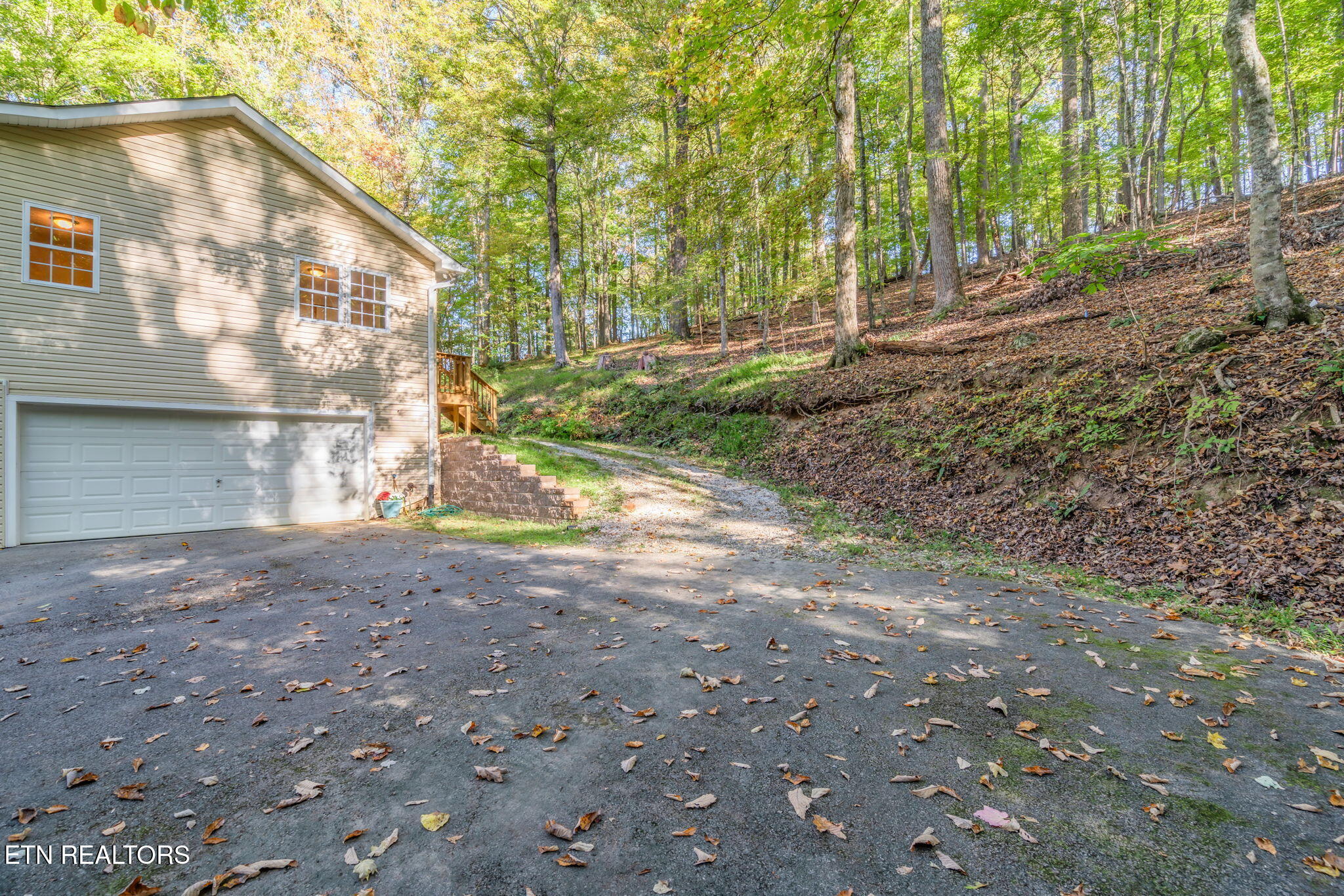 340 Duncan Lane