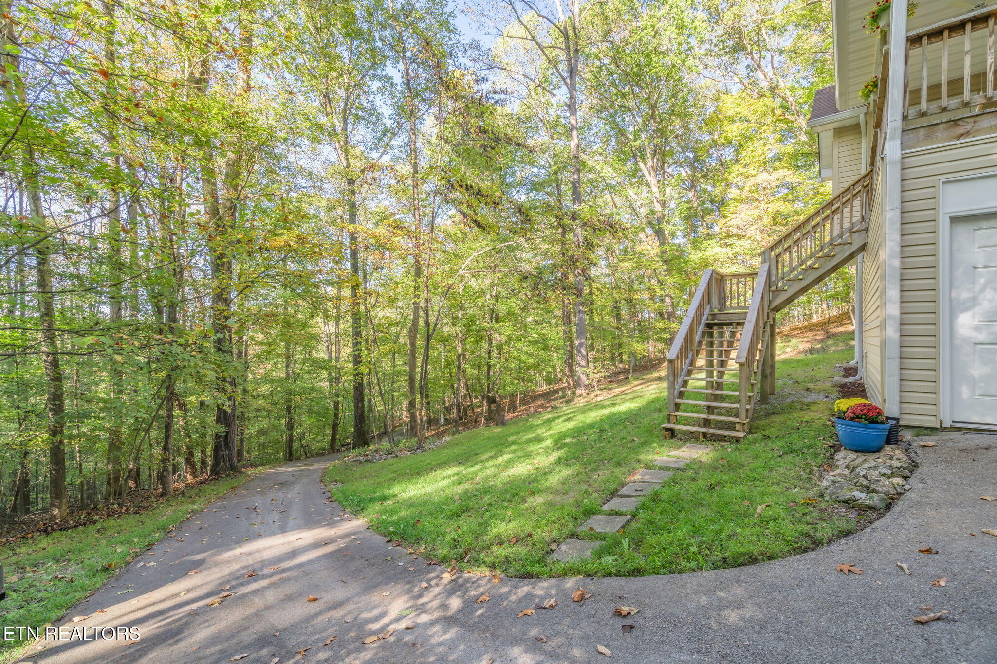 340 Duncan Lane