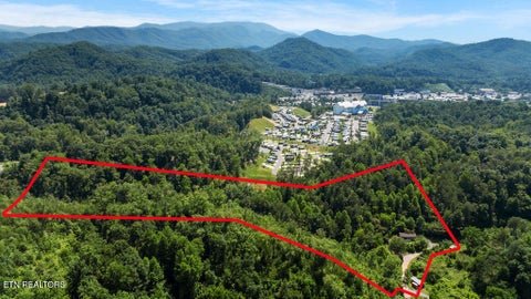 Tiny photo for 1424 Clabo Hollow Rd, Sevierville, TN 37876 (MLS # 1347254)