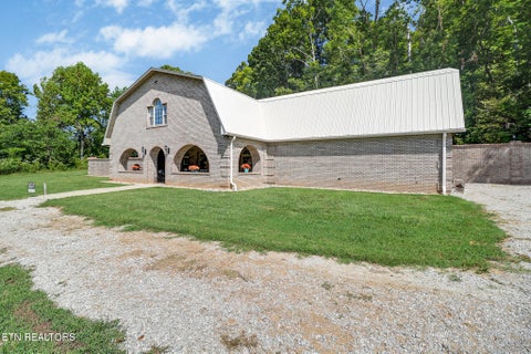 Photo of 2705 Lick Creek Rd, Pall Mall, TN 38577 (MLS # 1355518)