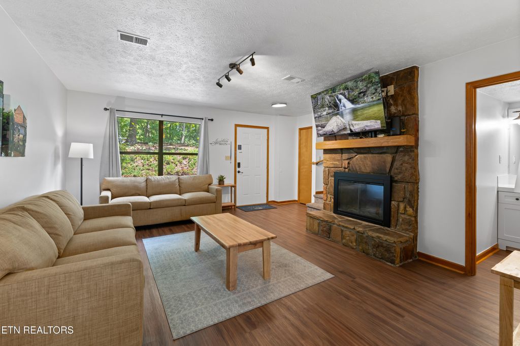 Photo of 3729 Plaza Way #141, Pigeon Forge, TN 37863 (MLS # 1328013)