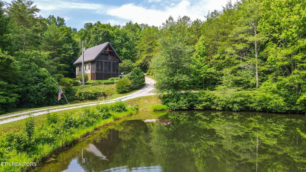 Photo of 823 Yellow Nugget Rd, Tellico Plains, TN 37385 (MLS # 1267346)