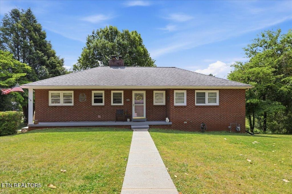 Photo of 1604 Linda Lane, Maryville, TN 37803 (MLS # 1343819)