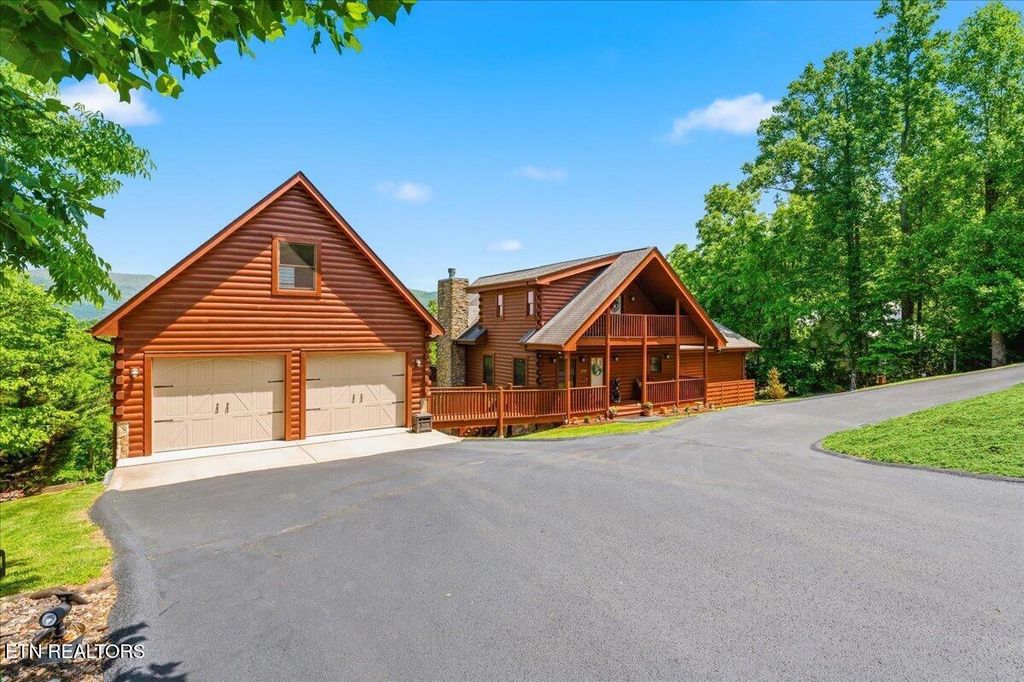 Photo of 2732 Cayanne Rd, Cosby, TN 37722 (MLS # 1339834)