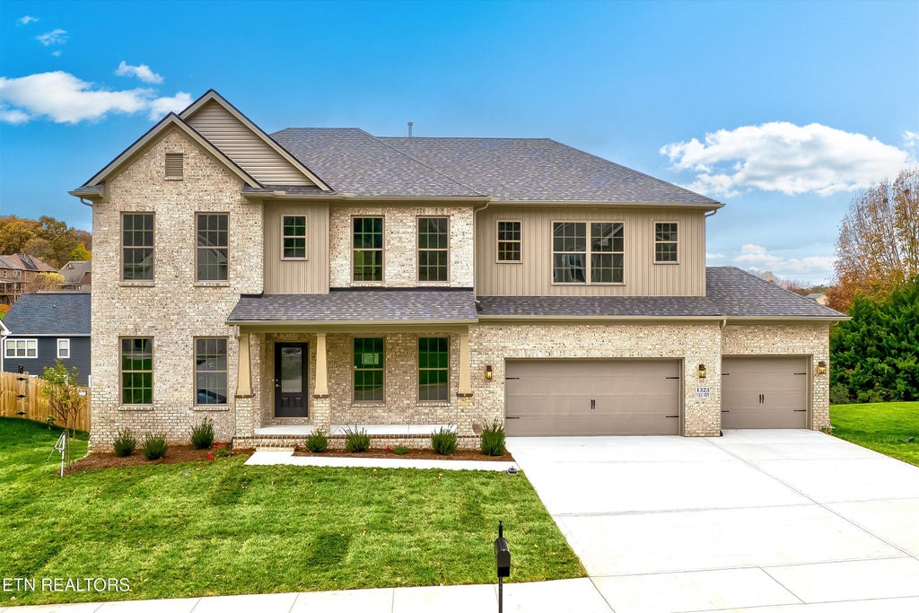 Photo of 1323 Vale View Road Rd, Knoxville, TN 37922 (MLS # 1275036)