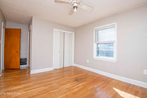 Tiny photo for 404 Douglas Lane, Clinton, TN 37716 (MLS # 1322672)