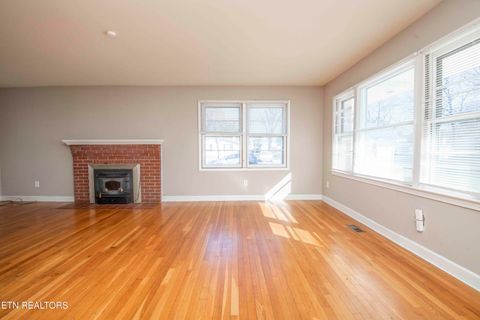 Tiny photo for 404 Douglas Lane, Clinton, TN 37716 (MLS # 1322672)