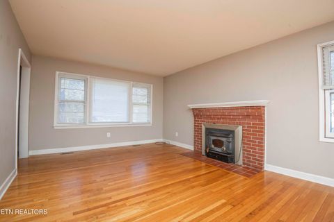 Tiny photo for 404 Douglas Lane, Clinton, TN 37716 (MLS # 1322672)