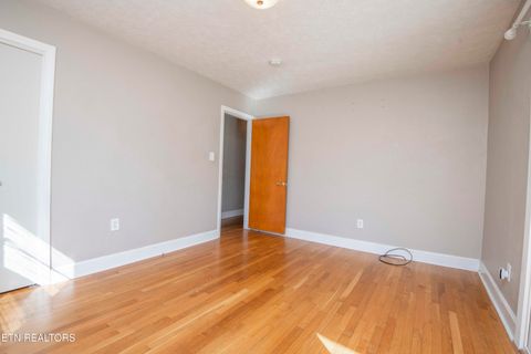 Tiny photo for 404 Douglas Lane, Clinton, TN 37716 (MLS # 1322672)