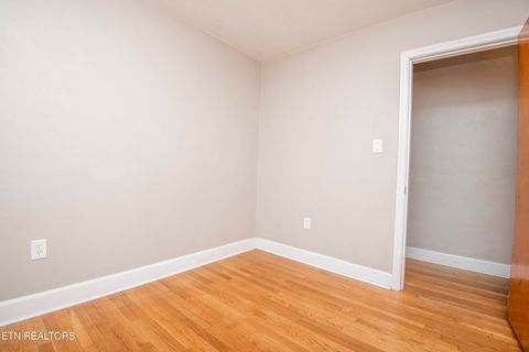 Tiny photo for 404 Douglas Lane, Clinton, TN 37716 (MLS # 1322672)