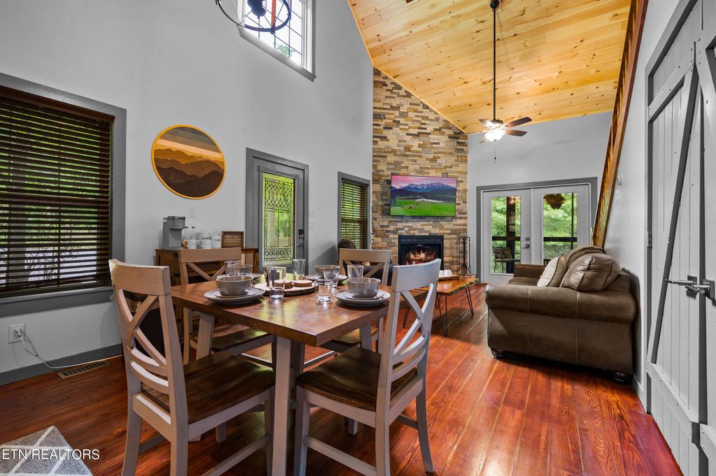 Photo of 516 Clearwater Circle, Townsend, TN 37882 (MLS # 1242646)