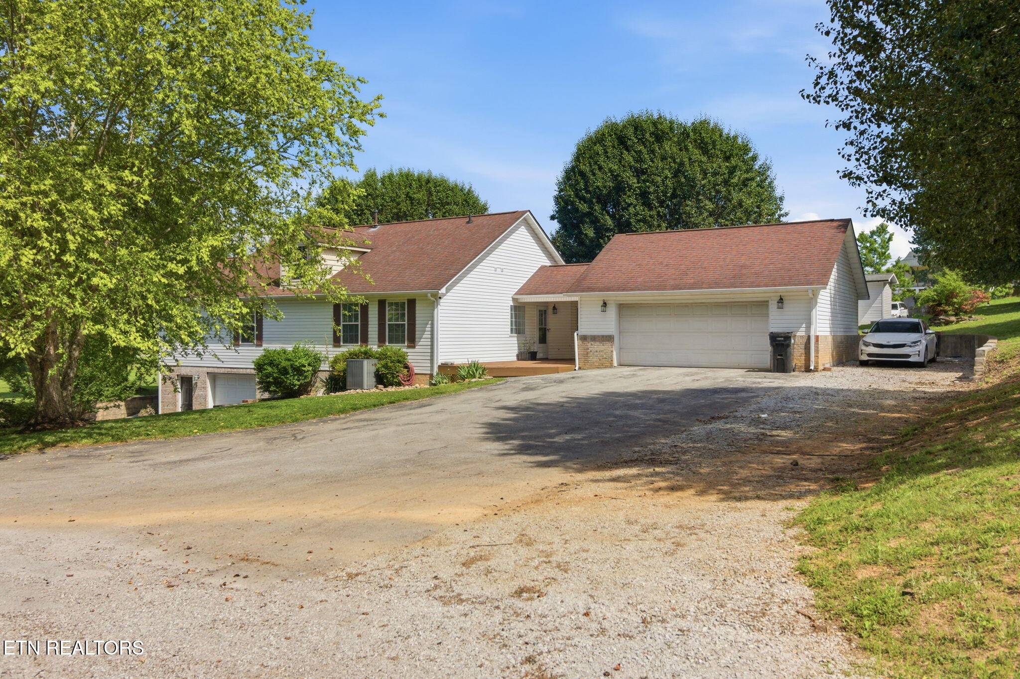 708 New Clear Branch Rd