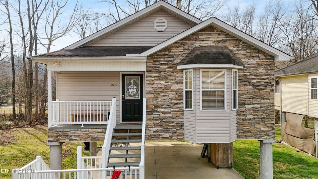 Photo of 2032 Slippery Rock Circle, Pigeon Forge, TN 37862 (MLS # 1331083)