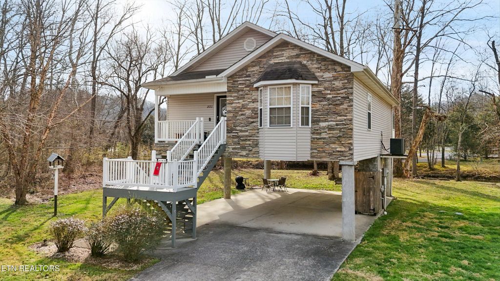 Photo of 2032 Slippery Rock Circle, Pigeon Forge, TN 37862 (MLS # 1331083)