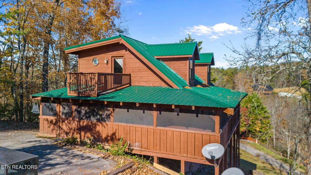 Photo of 1086 Sharp Hollow Rd, Sevierville, TN 37862 (MLS # 1322053)