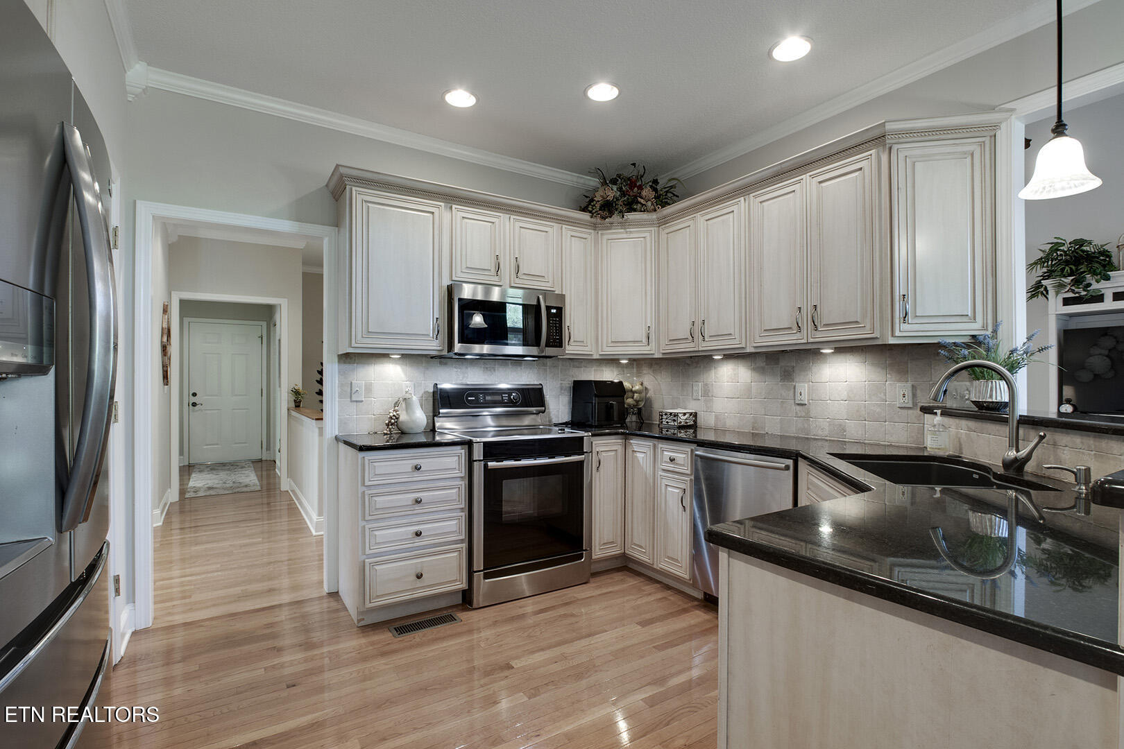 Loudon, Tennessee 37774, United States, 3 Bedrooms Bedrooms, ,3 BathroomsBathrooms,Residential,Active,191475