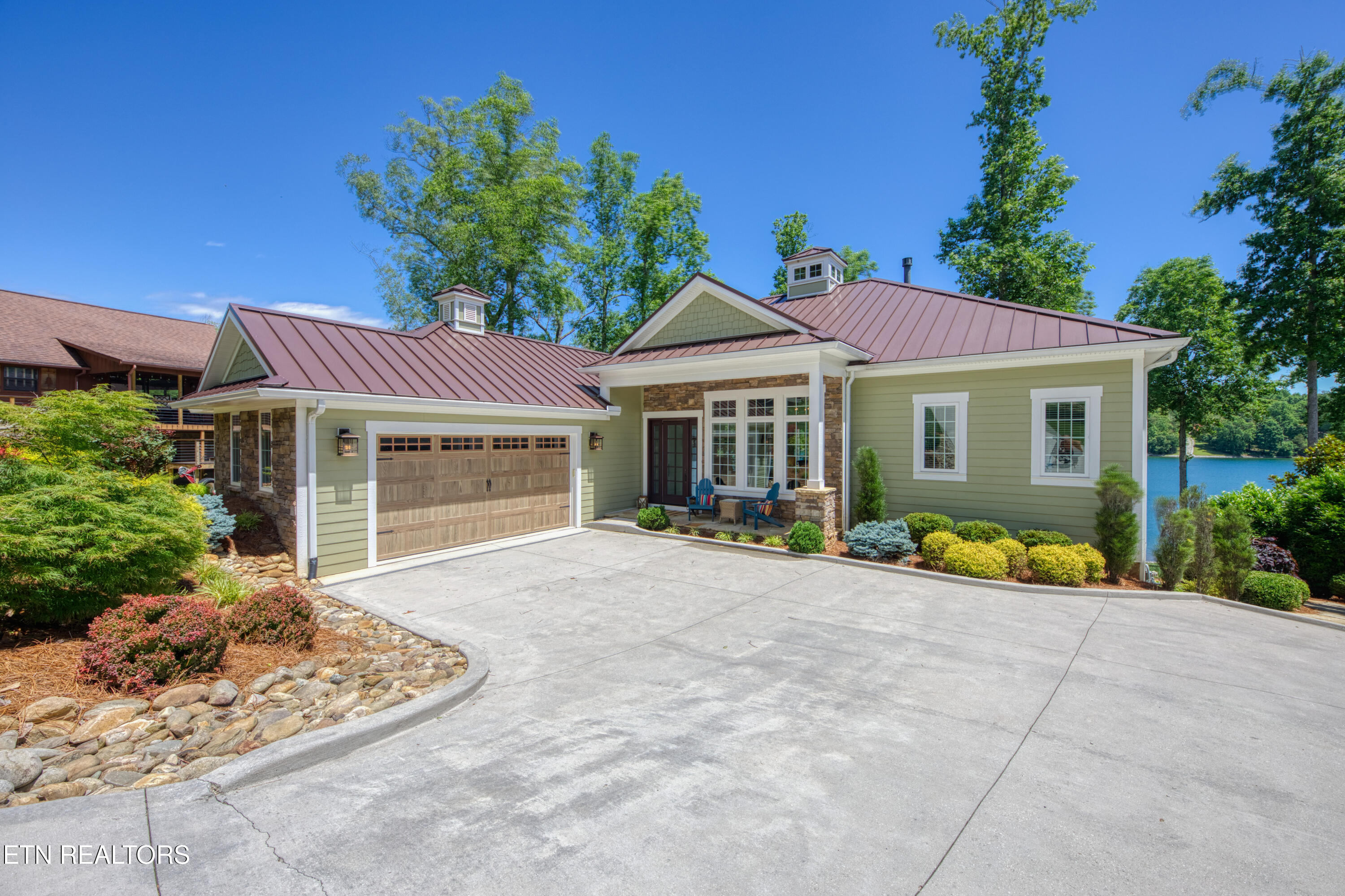 429 Hiawassee View Drive
