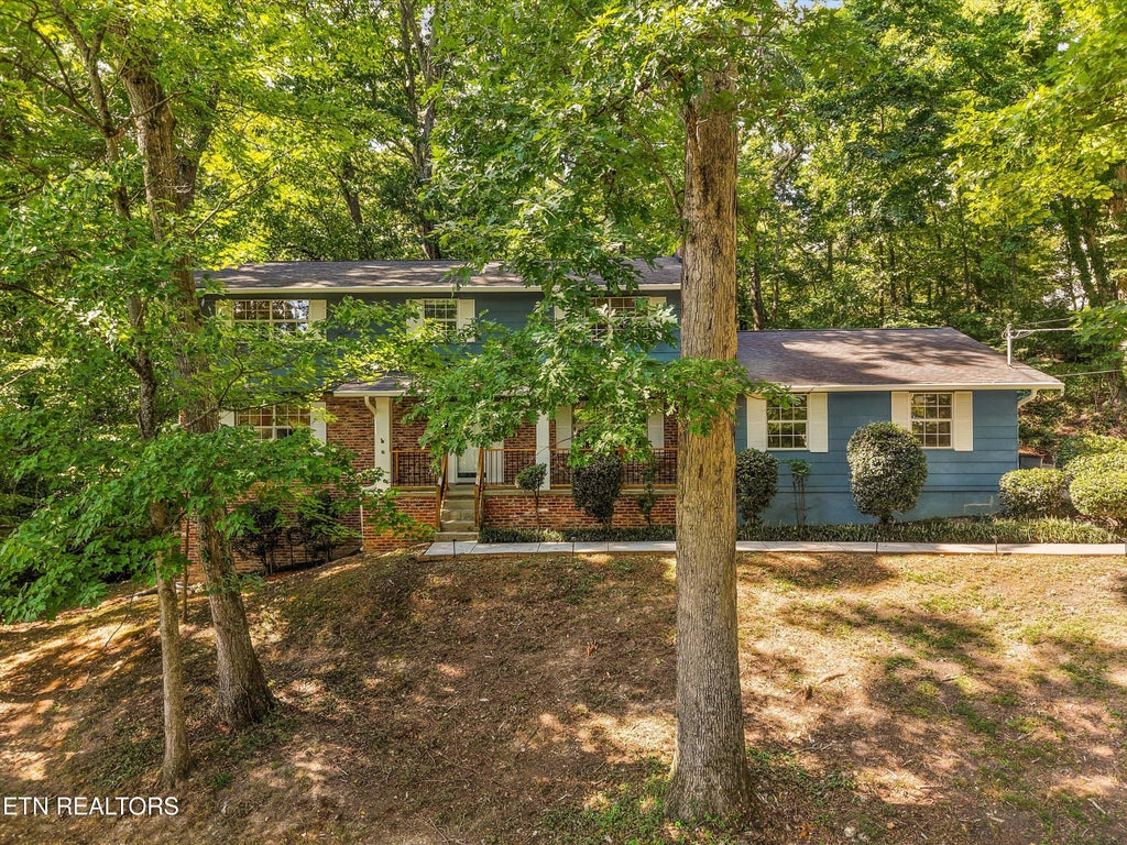 Photo of 1923 Northwood Drive, Knoxville, TN 37923 (MLS # 1354941)