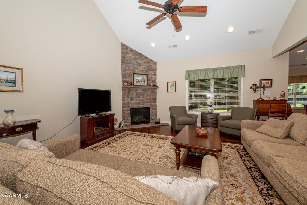 Photo of 1106 Linford Circle, Alcoa, TN 37701 (MLS # 1226942)