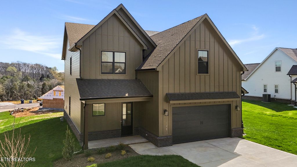 Photo of 198 Limelight Lane, Lenoir City, TN 37772 (MLS # 1322351)