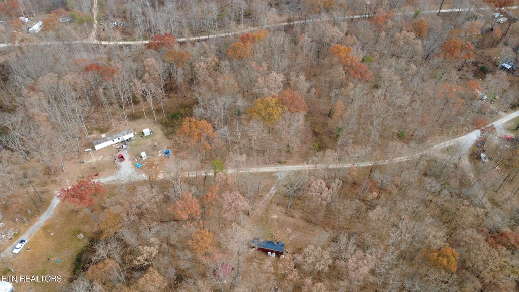 Photo of 68 Walker Drive, Crossville, TN 38572 (MLS # 1322082)