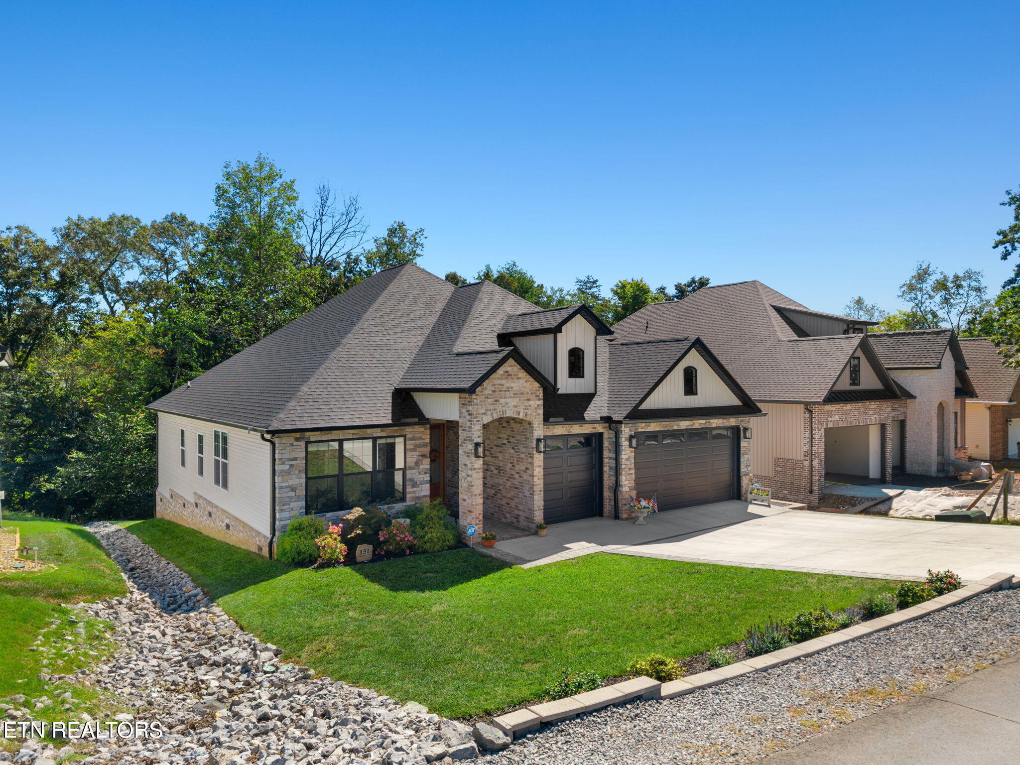 151 Daleyuhski Way