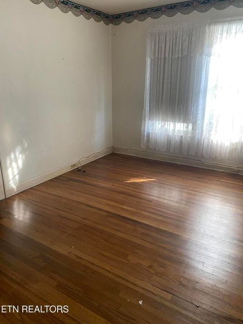 Tiny photo for 2531 Parkview Ave, Knoxville, TN 37914 (MLS # 1335013)