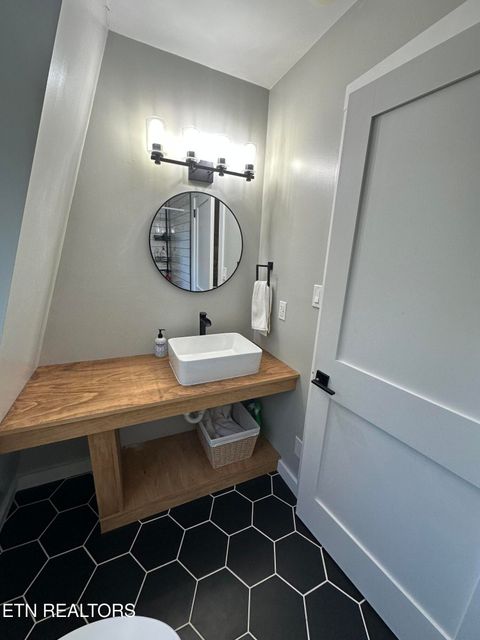 Tiny photo for 960 Cave Road Rd, Jefferson City, TN 37760 (MLS # 1325883)