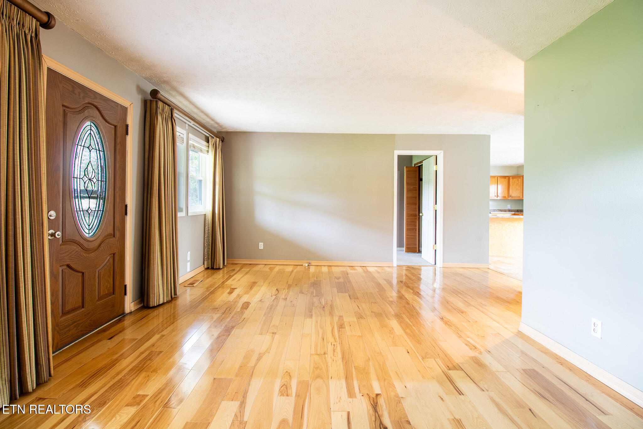 1642 N Charles G Seivers Blvd