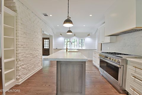 Tiny photo for 2221 Cherokee Blvd, Knoxville, TN 37919 (MLS # 1305008)