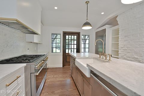 Tiny photo for 2221 Cherokee Blvd, Knoxville, TN 37919 (MLS # 1305008)