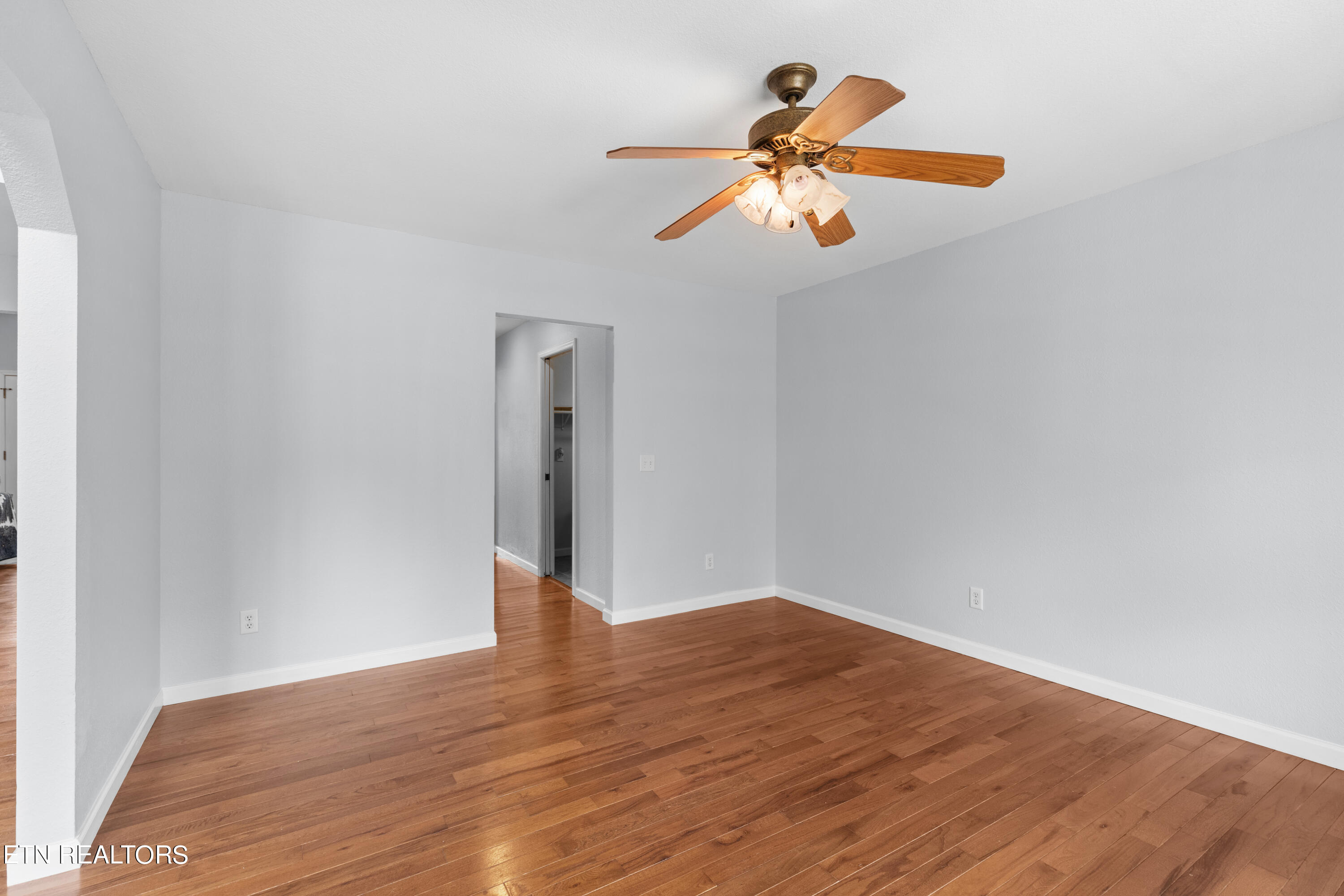 Photo 9 of 36 of 4040 Roundtop Drive house