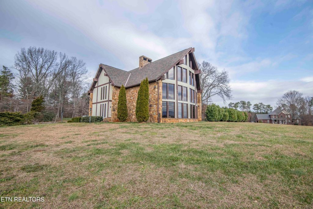 Photo of 1006 Foxdale Drive, Maryville, TN 37803 (MLS # 1325187)