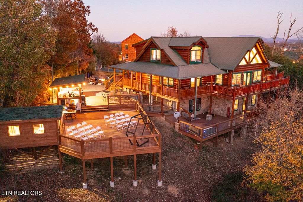 Photo of 1119 N Trail Drive, Sevierville, TN 37862 (MLS # 1335212)